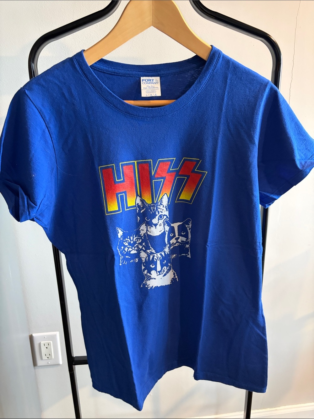 Hiss fun Short Sleeve Tee with Retro Cat Print